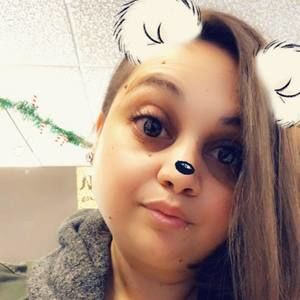 Meet your Posher, Isabel